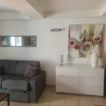 Massena Avec Belle Terrasse Apartamento *