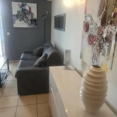 Massena Avec Belle Terrasse شقة
